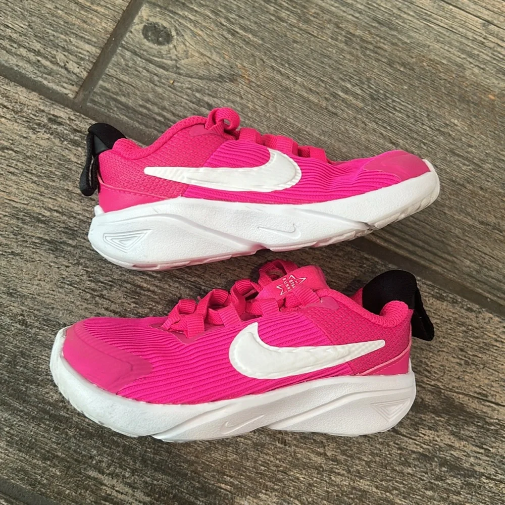 Toddler Pink Nike Sneakers - Picture 2 of 6